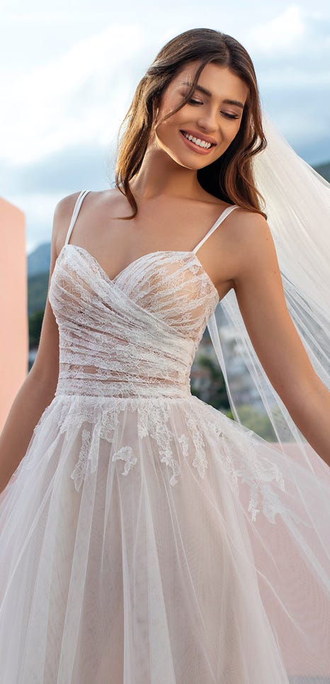 White One Wedding Dresses in Canada