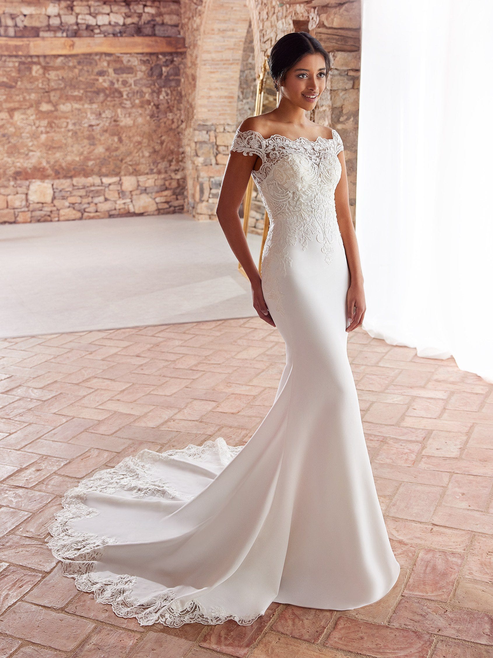 Robe de best sale mariée crepe