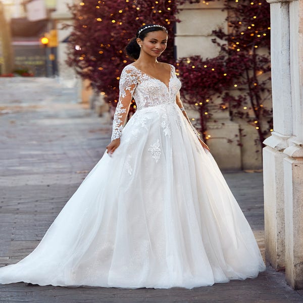 HIGHLIGHT | A-line wedding dress | White One