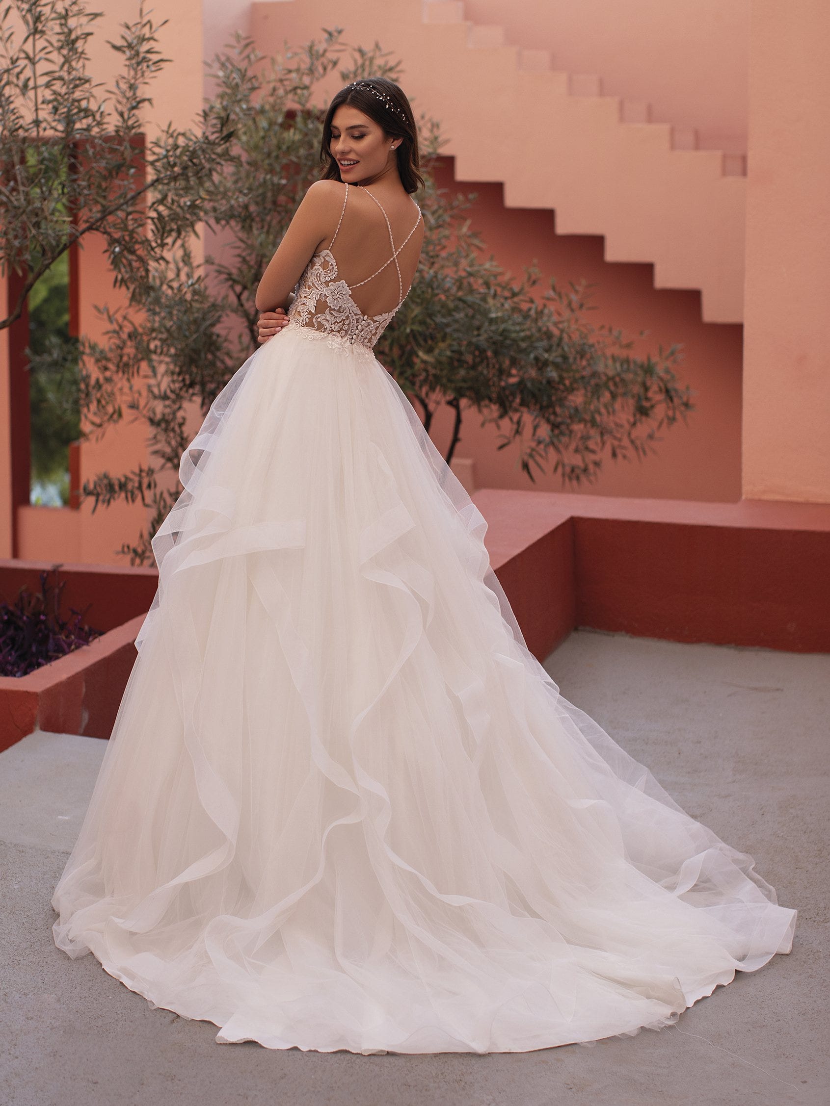 RINA Wedding dress with princess silhouette and straps White One